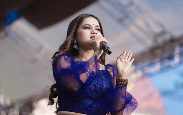 साइबर ब्यूरो पुगिन् एलिना चौहान