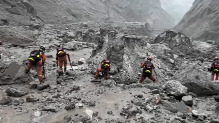 केरुङ बाढीमा १०४ नेपाली बेपत्ता
