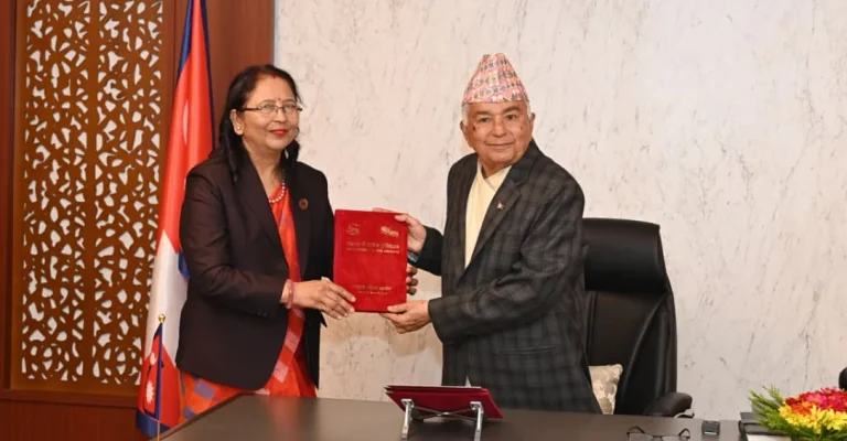 राष्ट्रपति पौडेलसमक्ष महिला आयोगको वार्षिक प्रतिवेदन