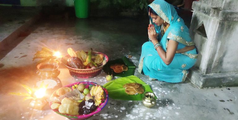 चन्द्रमाको पूजा गर्दै मधेशमा चौठचन्द्र पर्व