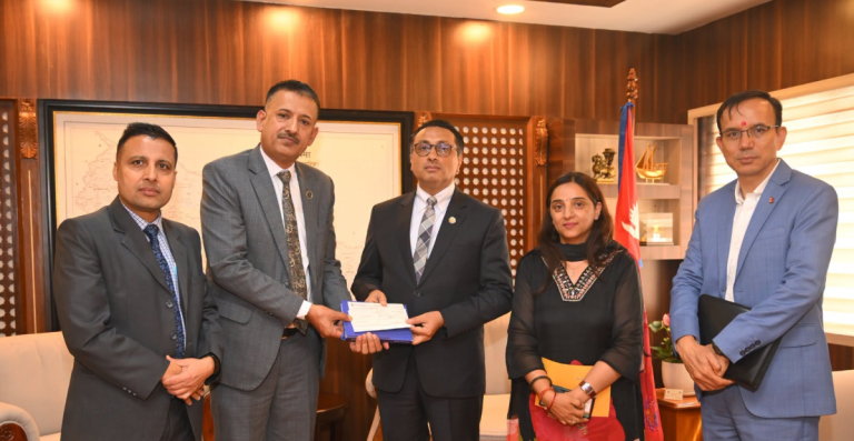 भोटेकोशी बाढीपीडितलाई तिलगंगा आँखा प्रतिष्ठानको १ करोड ३१ लाख सहयोग