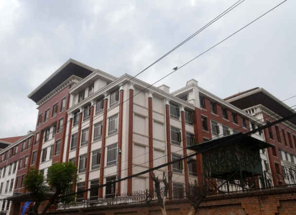 भोटेकोशी बाढीपीडितका लागि न्यायाधीशबाट १ करोड २४ लाख सहयोग