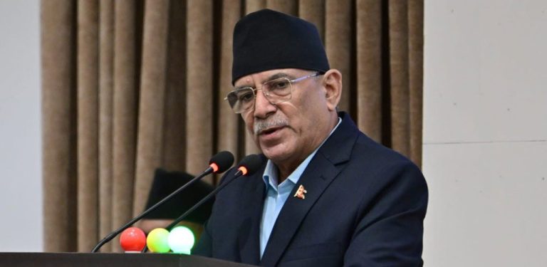 प्रधानमन्त्रीले आफ्नै सांसदलाई पनि विश्वासमा लिएनन् : प्रचण्डको प्रश्न