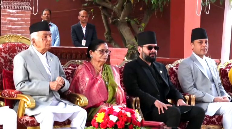 संविधान दिवस समारोहमा सहभागी हुन शीतलनिवास पुगे बालेन