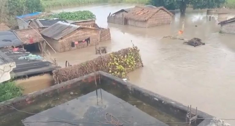 सुस्ताका १६५ घर बाढीको उच्च जोखिममा