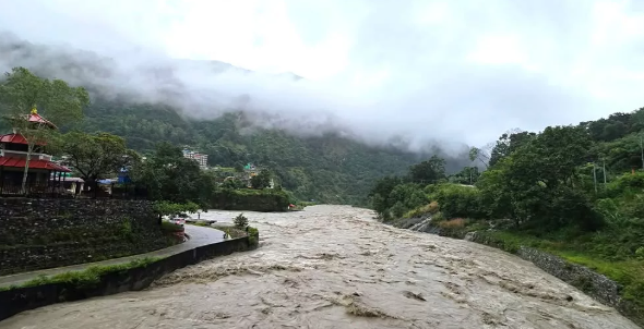 बाढीको जोखिम बढ्यो, सतर्क रहन आग्रह
