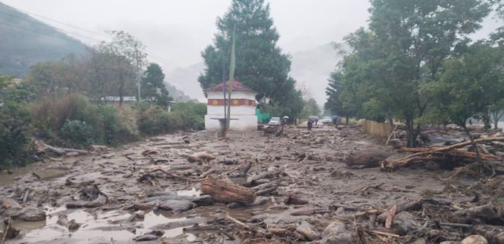 भुटानमा भीषण बाढीले तहसनहस, हिमताल फुटेको आशंका