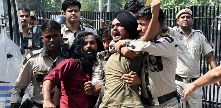 विद्यार्थीमाथिको दमनविरुद्ध अखिल क्रान्तिकारीको विरोध