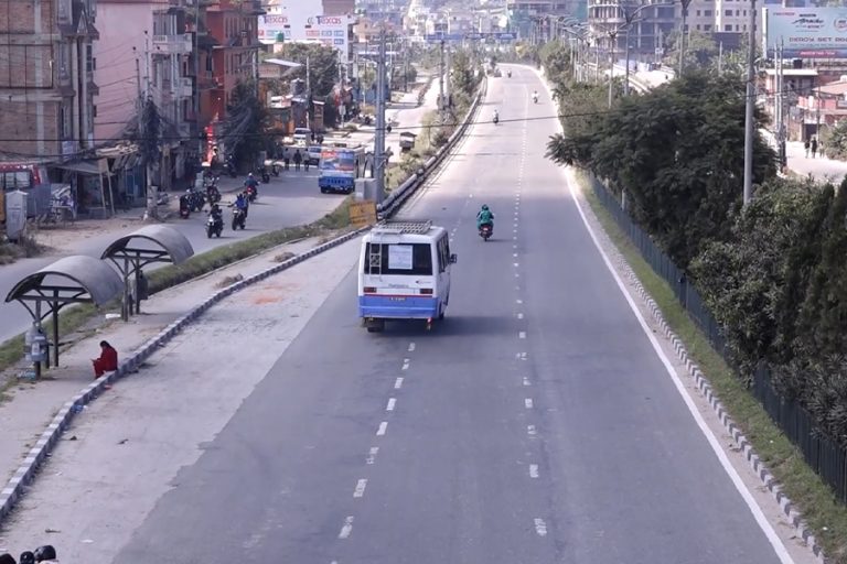 महानवमीमा काठमाडौंका सडकमा सवारी चाप न्यून